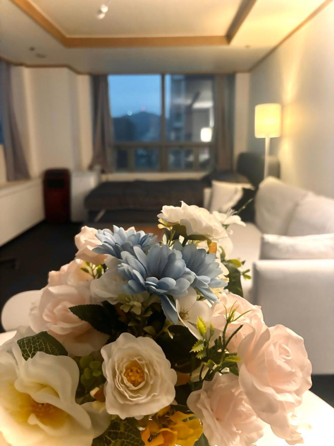 The Sanctuary Rosa Innocta - 1 Min From Hongdae Exit 1 *